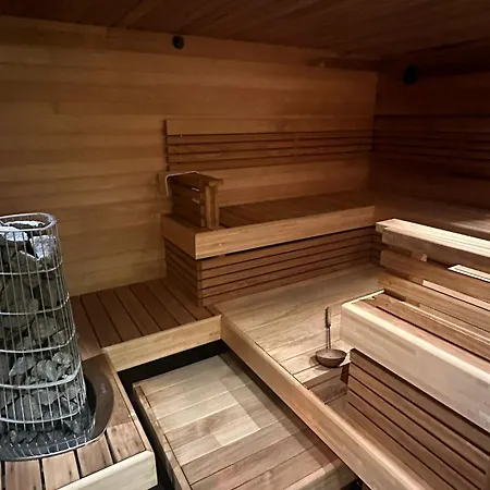 Luxury Apartments, Downtown Loft House With Private Sauna Lägenhet *